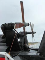 Side-on view of the two main propellers and their mountings